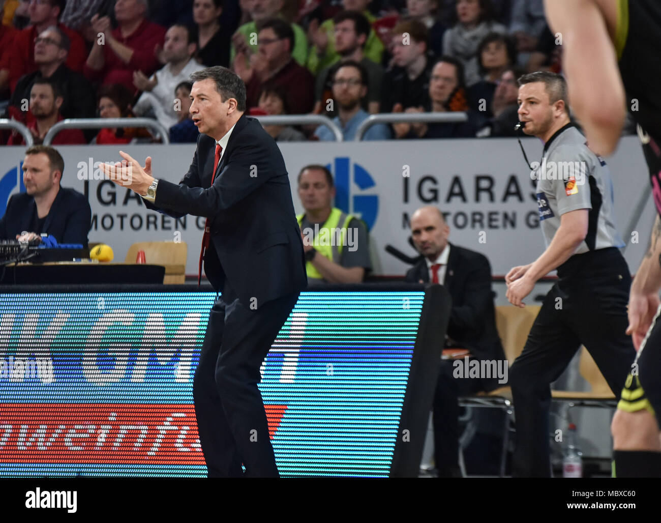 Germany, Bamberg, Brose Arena - 11 April 2018 - Basketball, 1.Bundesliga, BBL - Brose Bamberg vs. Medi Bayreuth - Image: Luca Branchi (Brose Bamberg, Head Coach)   Foto: Ryan Evans Stock Photo