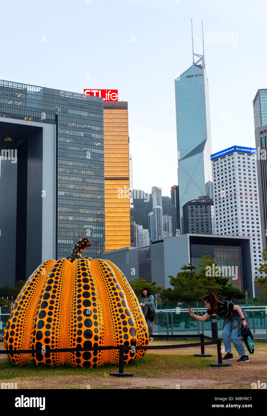 Japanese artists Yayoi Kusama pumpkin at Harbour Arts Sculpture Park,  Central district, Hong Kong, China Stock Photo - Alamy
