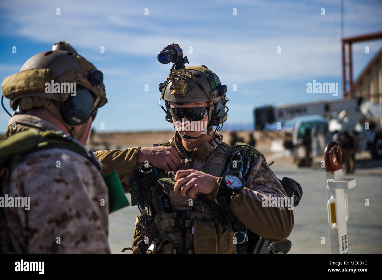 Marines with 3rd Reconnaissance Battalion, 3rd Marine Division, 3rd ...