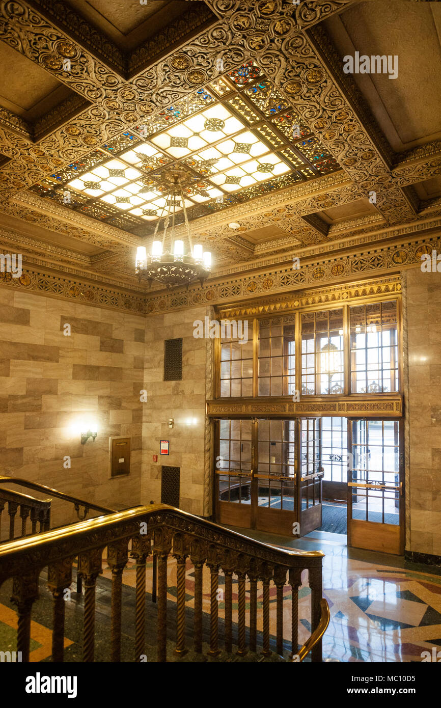 Rochester, Minnesota, USA - Entrance lobby of the Plummer Building, the iconic symbol of the famous Mayo Clinic that opened in 1928. Stock Photo