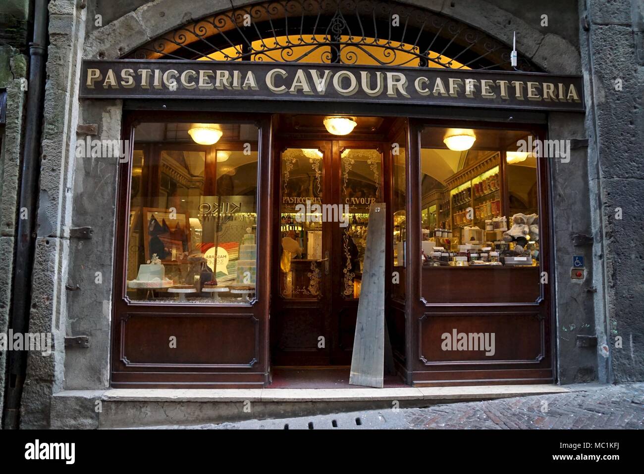 Cavour Bakery in Bergamo città alta, Italy Stock Photo - Alamy