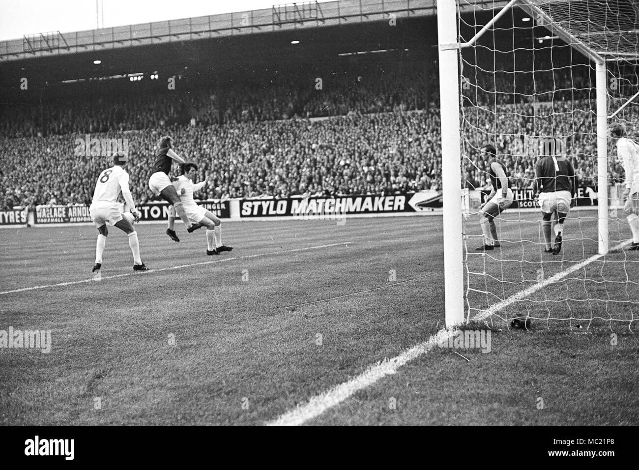 Norman Hunter Chelseas Keith Weller 1970 Football Club Old