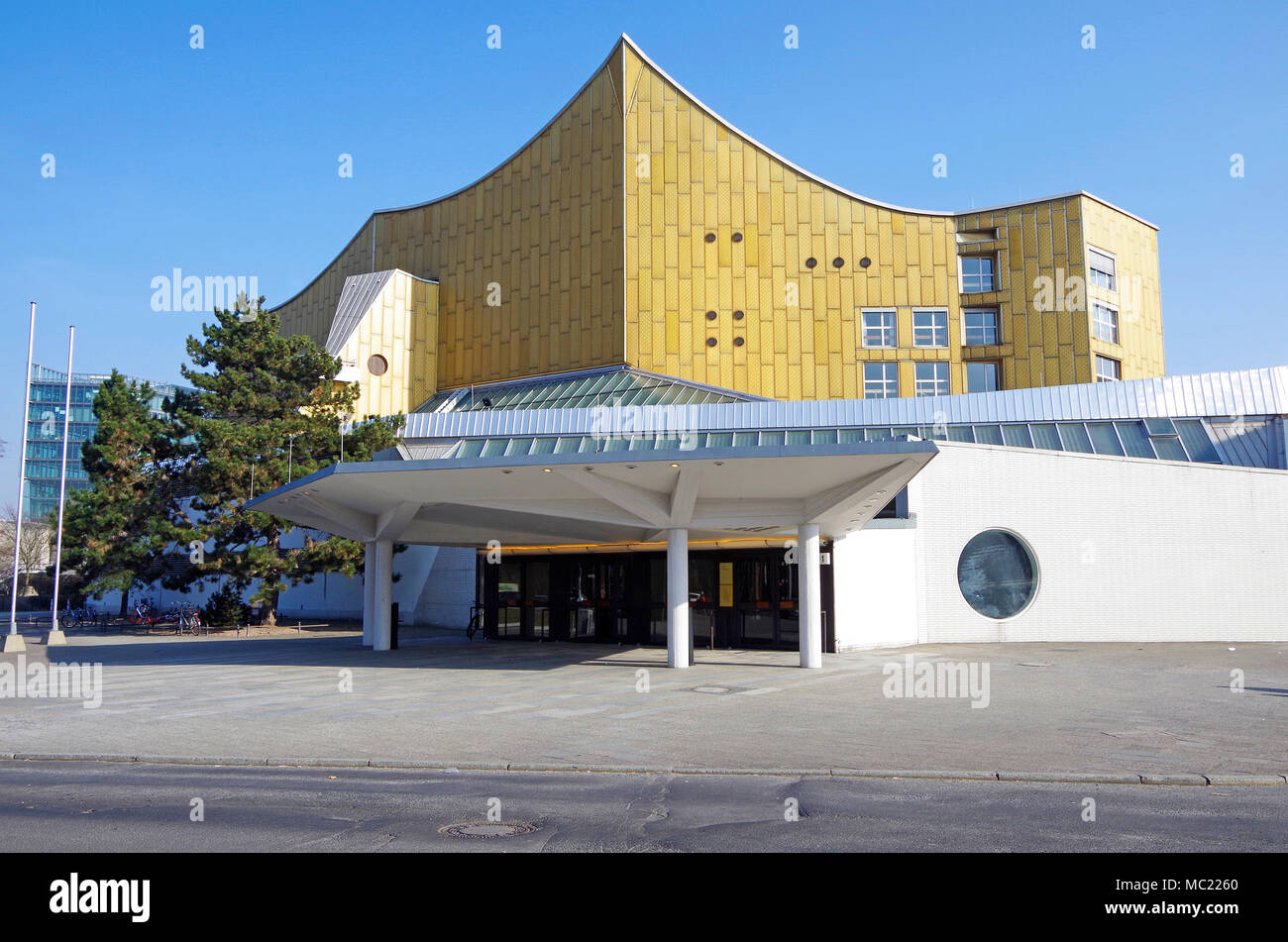 The Berliner Philharmonie concert hall, home to the Berlin Philharmonic Orchestra, architect Hans Scharoun, Stock Photo
