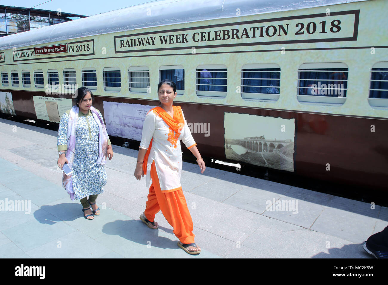 New Delhi, India. 13th May, 2018. WP 7200 Steam Engine 1947 Passenger