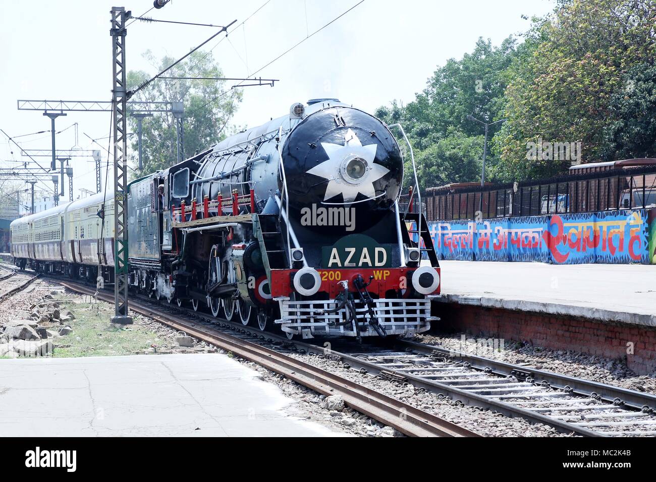 New Delhi, India. 13th May, 2018. WP 7200 Steam Engine 1947 Passenger