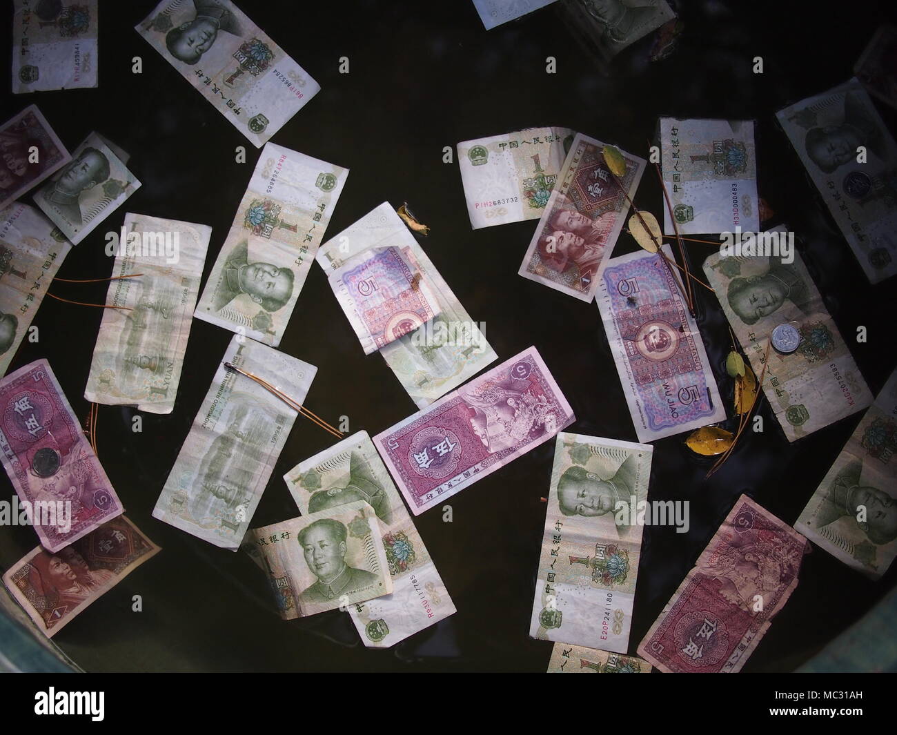 Chinese Currency Yuan Renminbi Stock Photo Alamy Chinese Currency Yuan Renminbi Stock Photo Alamy