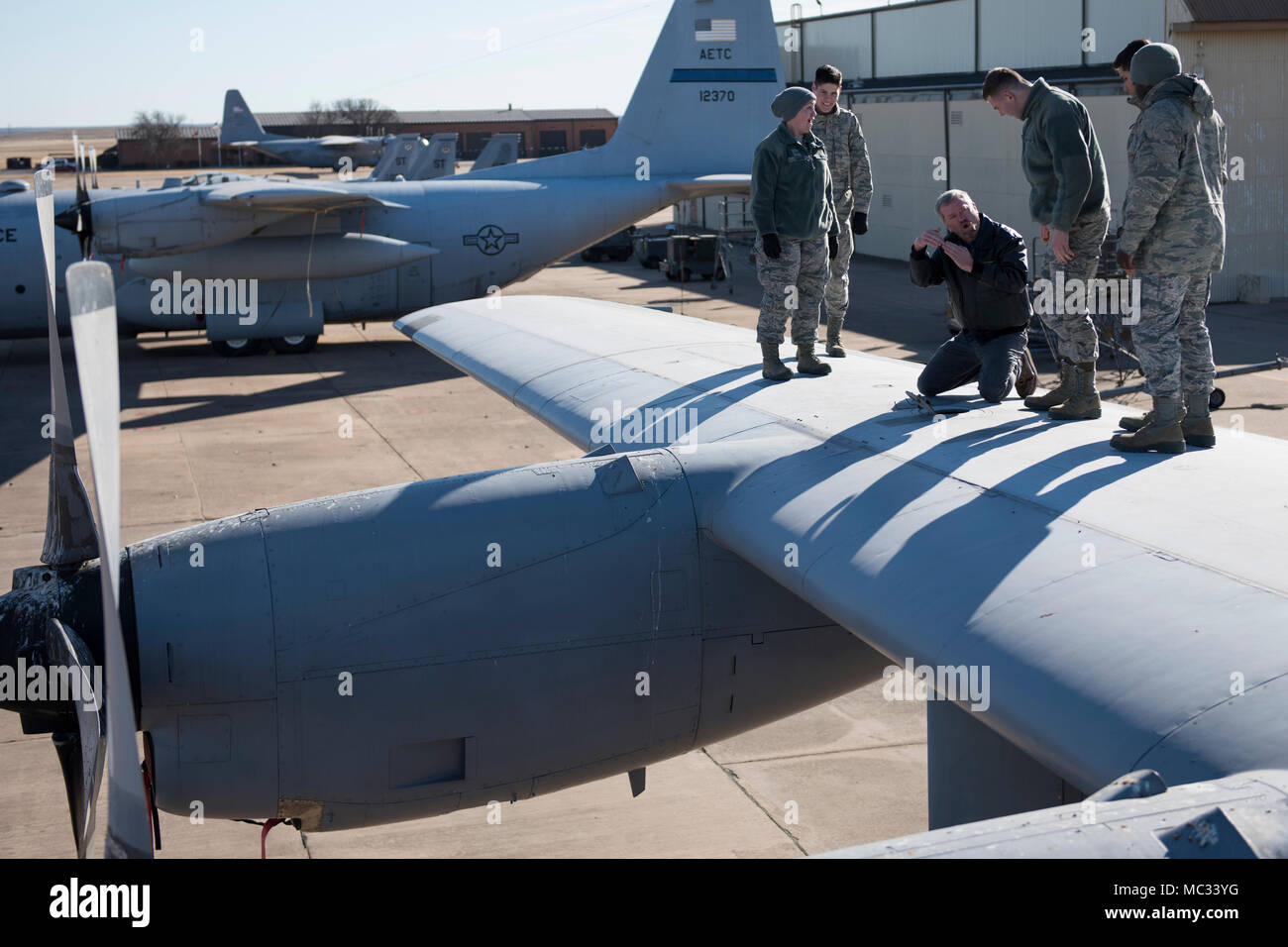 Fuel jettison aircraft flight hires stock photography and images Alamy