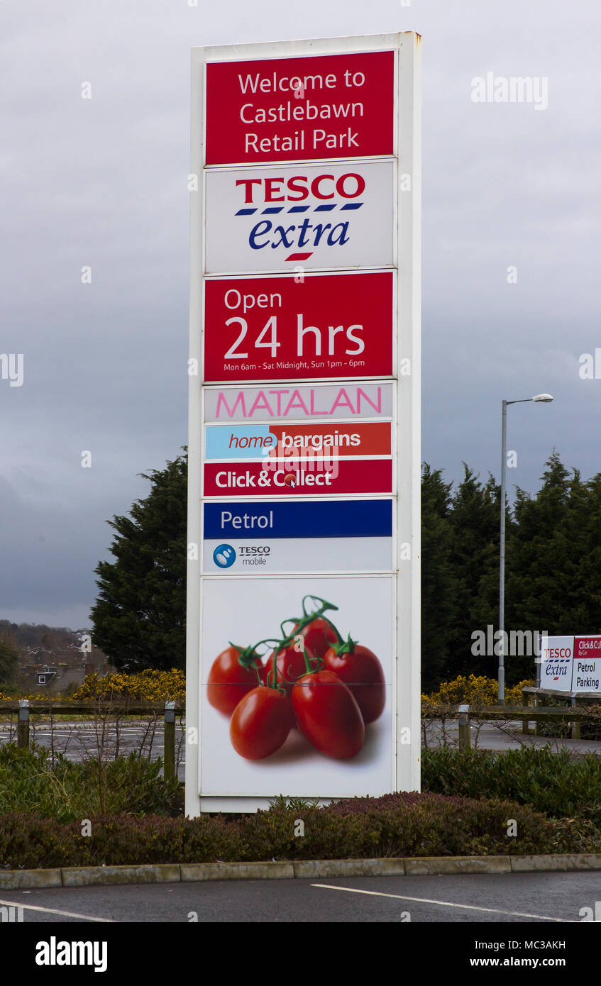 10 April 2018 Newtownards County Down Ireland. A Large Tesco Extra advertising sign at the entrance to the modern Castlebawn retail park Stock Photo