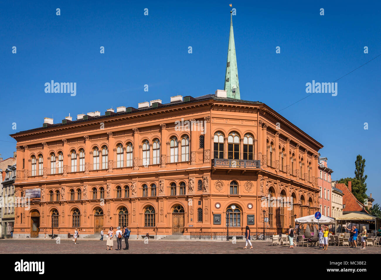 Doma laukums (Dome Square), in the shadows of Riga Cathedral, in Riga  (Latvia Stock Photo - Alamy