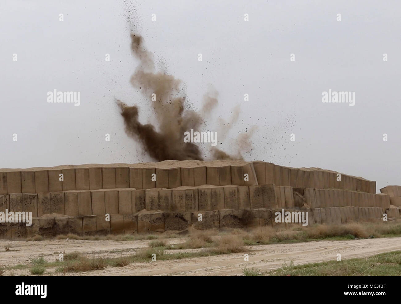 Members iraqi special operations isof hi-res stock photography and ...