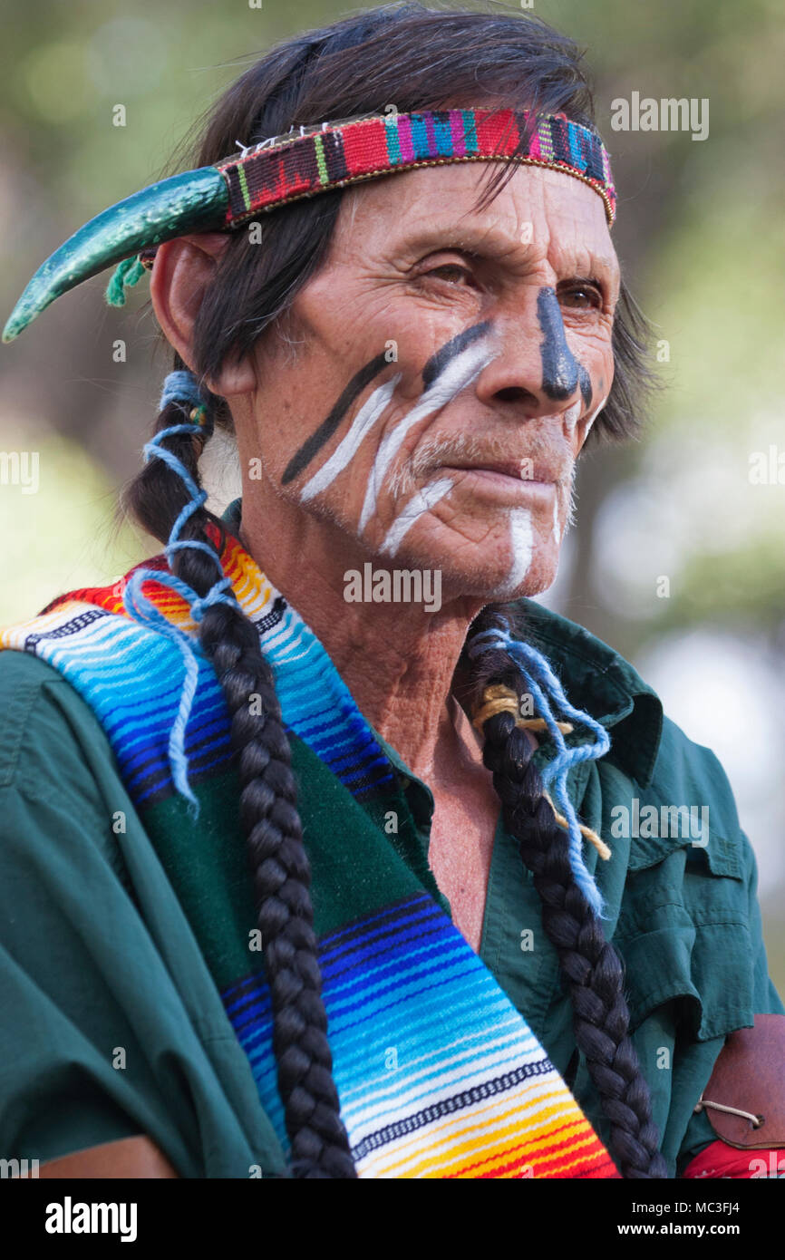 Warrior in Comanche clothing Stock Photo Alamy