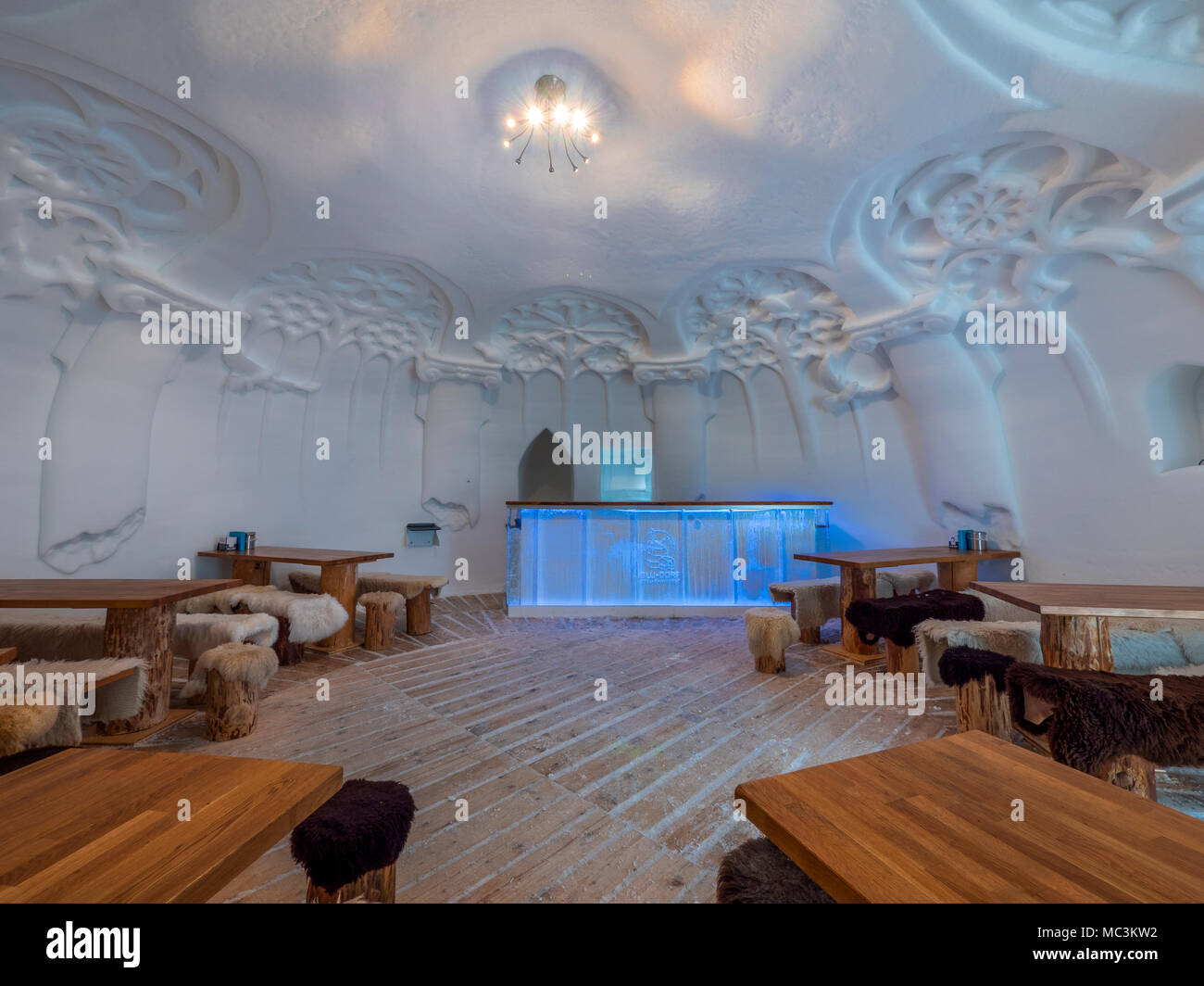 Icebar in the Igloo Village on Zugspitzplatt Plateau in Zugspitze Ski