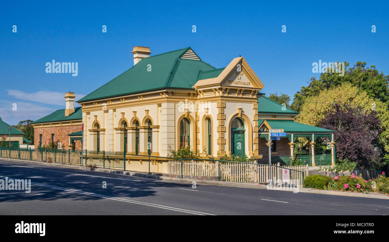 former Bank of New South Wales heritage building at the historic town of Millthorpe, the stuccoed brick building in a Late Victorian Free classical st Stock Photo