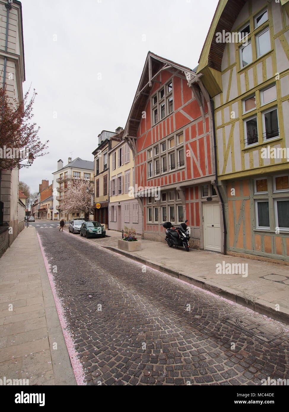 Troyes, France. 12th April, 2018. Seasonal weather: a cloudy and wet morning followed by a sunny afternoon in the town of Troyes, France. Credit: James Bell/Alamy Live News Stock Photo
