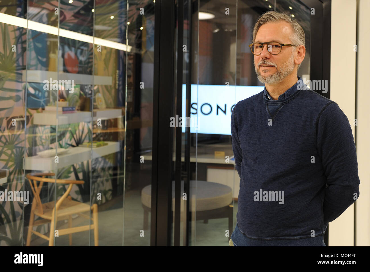 10 April 2018, Germany, Berlin: Whitney Walker, Sonos manager of stores,  standing in the new Sonos store in Berlin. It is the third Sonos store  after York and London. Photo: Andrej Sokolow/dpa