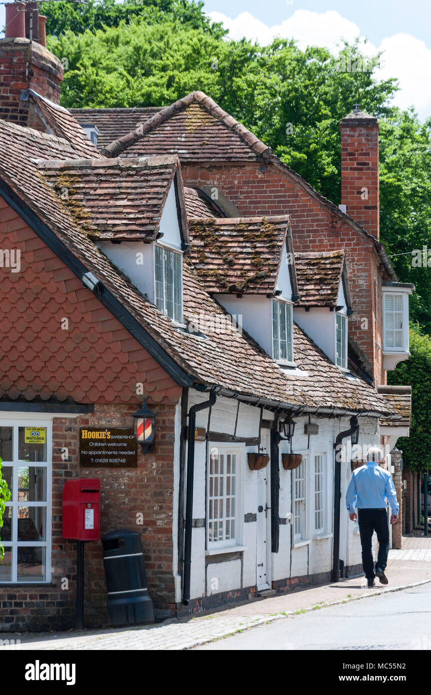 Uk berkshire hurley high street hires stock photography and images Alamy