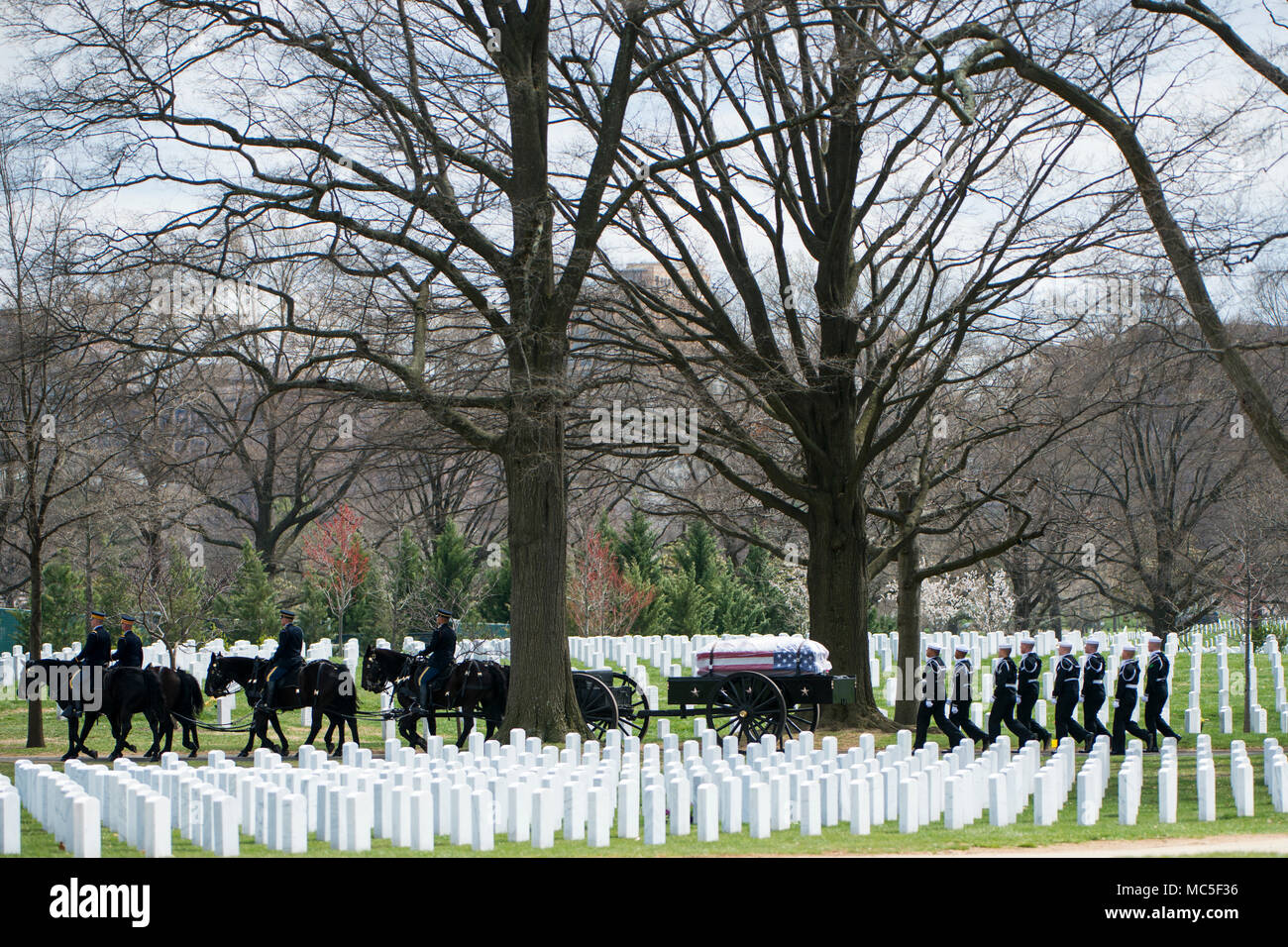 Formation alignment cemetery hi-res stock photography and images - Alamy