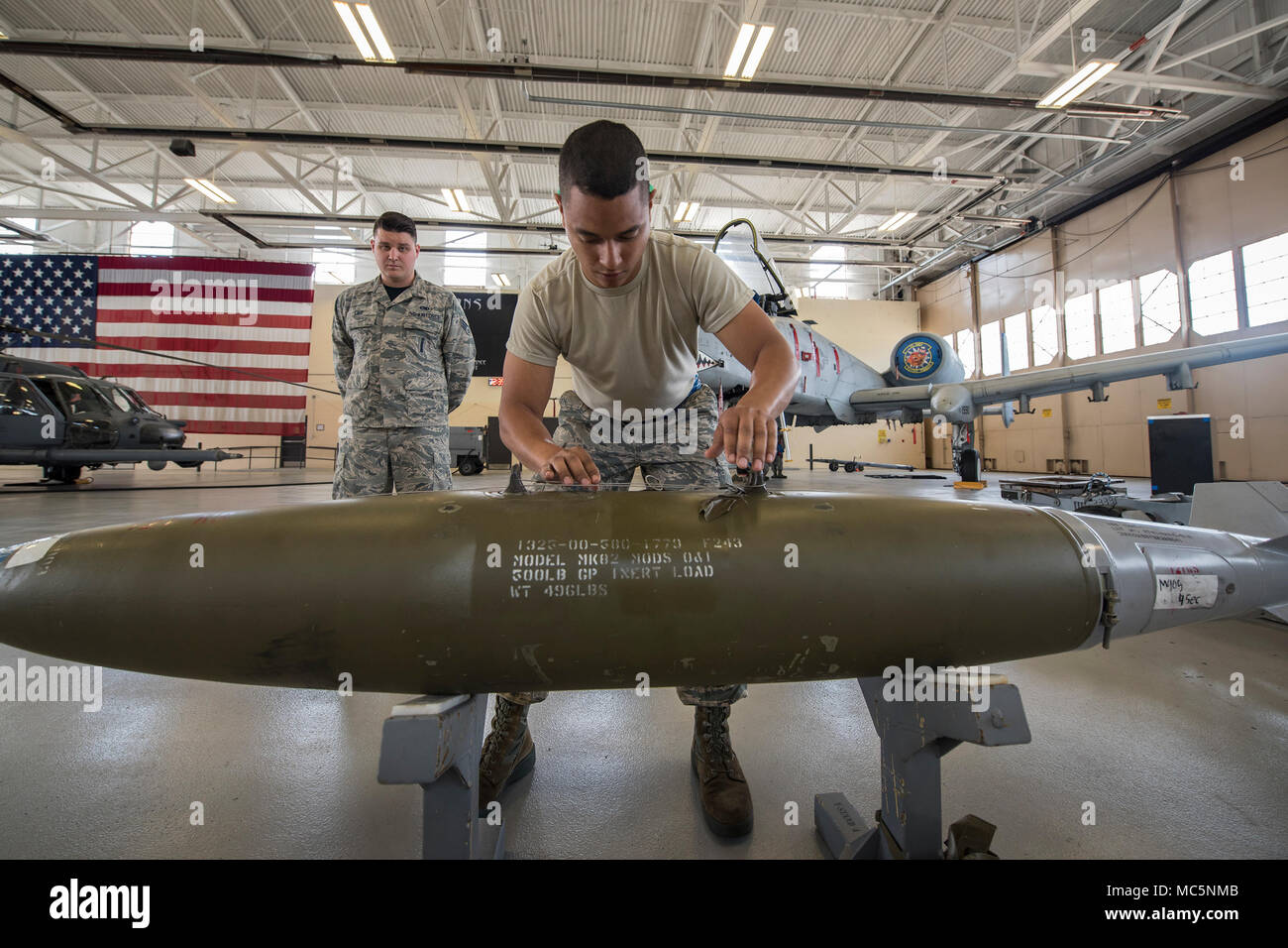 Mk 84 hi-res stock photography and images - Alamy