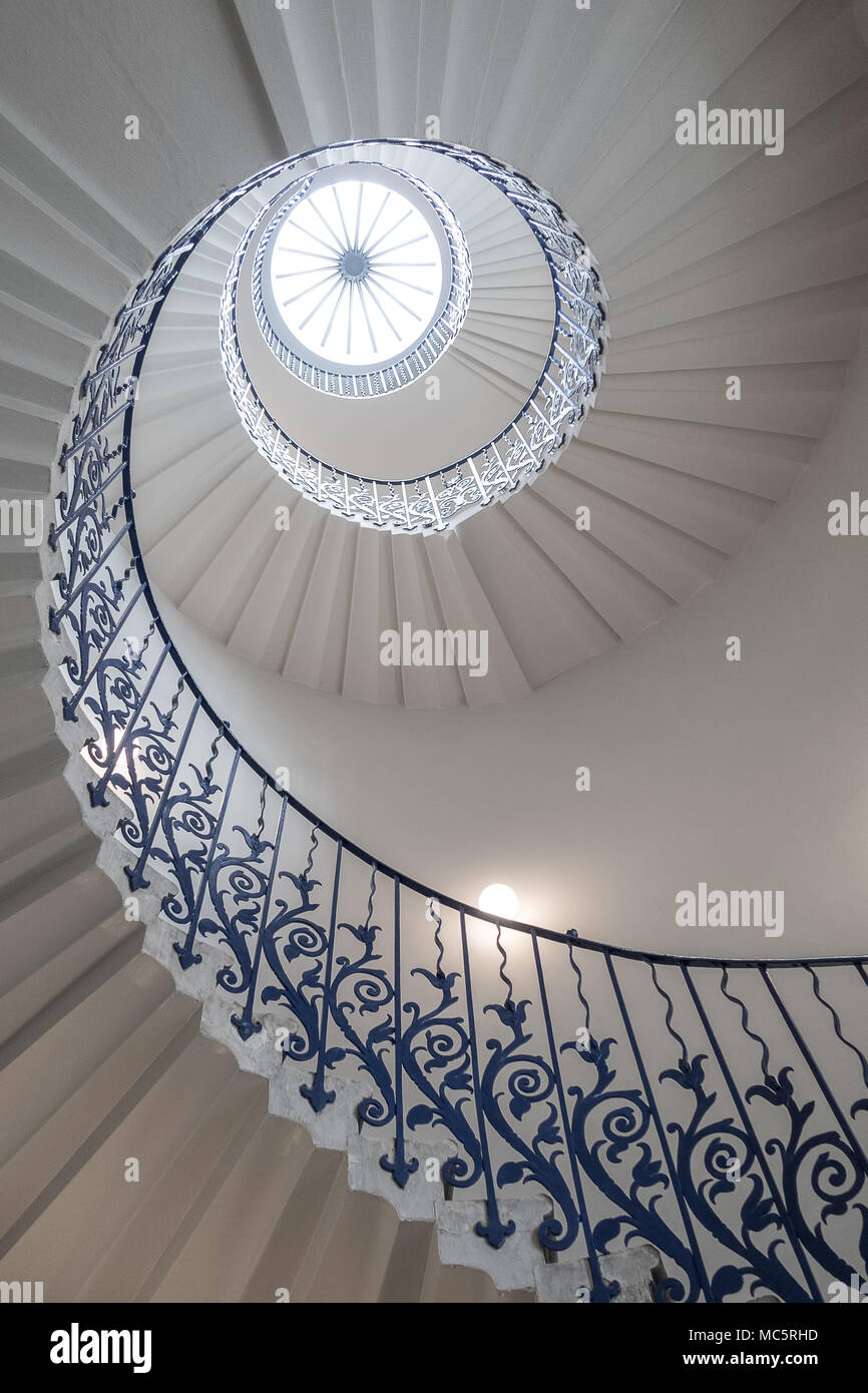 The Tulip Stairs, by Inigo Jones, is an original feature of Queen's House, Greenwich. It was the first self-supporting spiral staircase in Britain Stock Photo