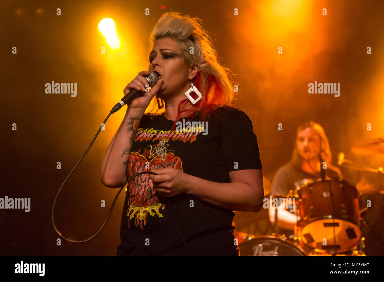 Female Rock Singer High Resolution Stock Photography and Images - Alamy