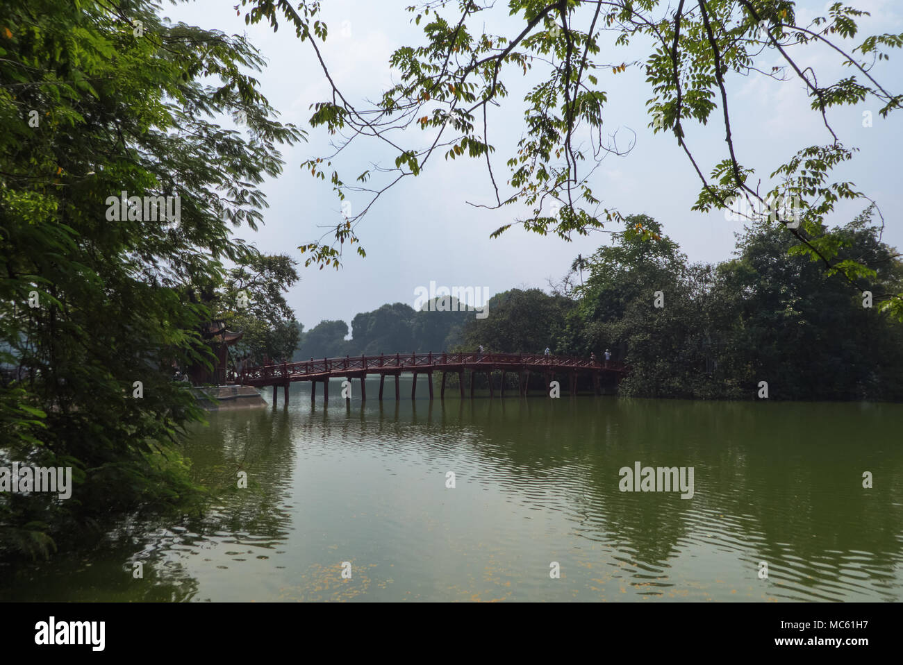 Thê Húc Bridge, Hoàn Kiếm Lake, Hanoi, Viet Nam Stock Photo