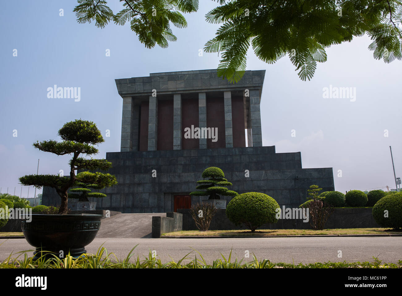 The impressive front of Ho Chi Minh's Mausoleum, Hùng Vương, Điện Biên, Ba Đình, Hà Nội, Vietnam Stock Photo