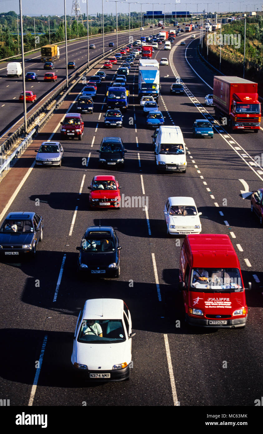 M25 traffic jam hires stock photography and images Alamy