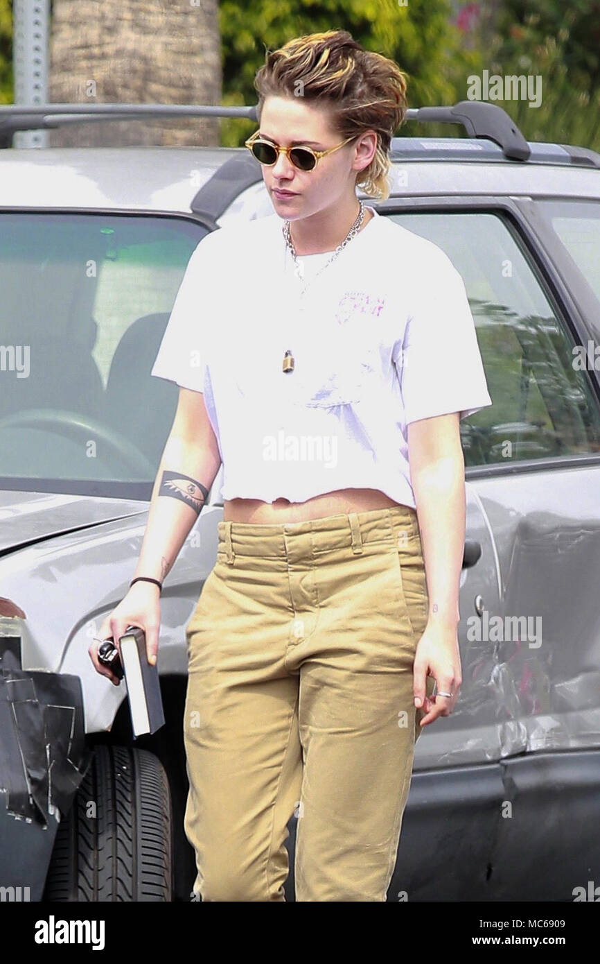 Kristen Stewart in amazing white cuffed pants and about not giving a  f-ck|Lainey Gossip Entertainment Update