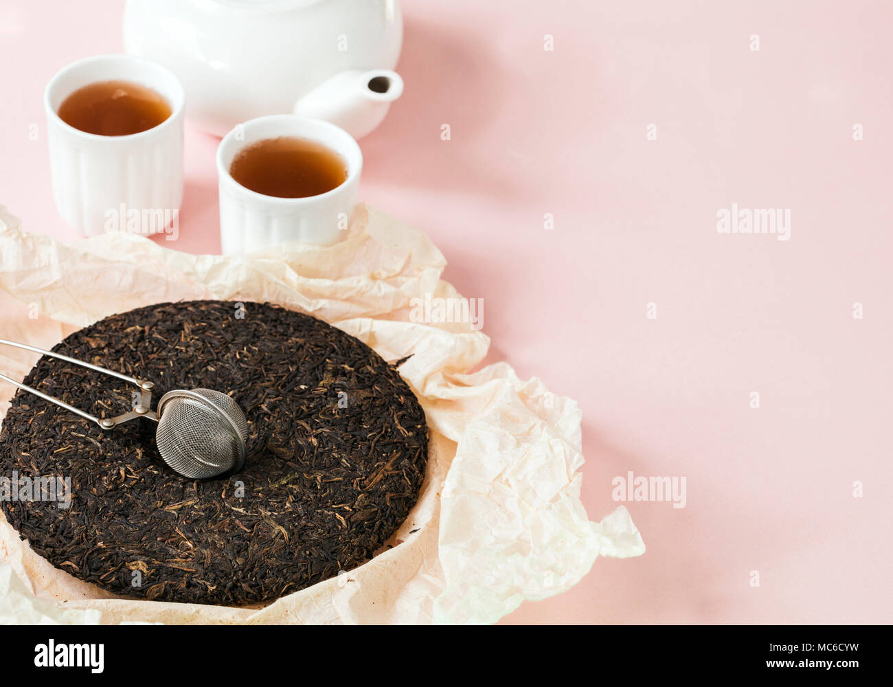 Pu erh Puerh Tea Cake. Chinese tea Stock Photo Alamy
