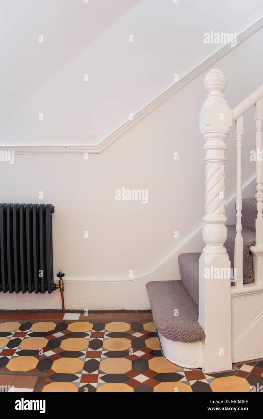 Victorian hallway tiles hires stock photography and images Alamy