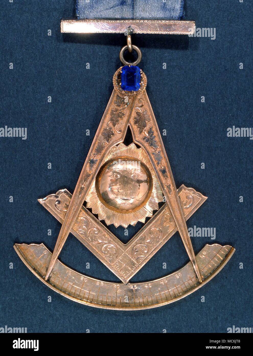 MASONIC JEWEL - compass, square, Sun and arch. Past Master's Jewel, from the colleciton of the Suprme Council (southern jurisdiction) Washington DC Stock Photo