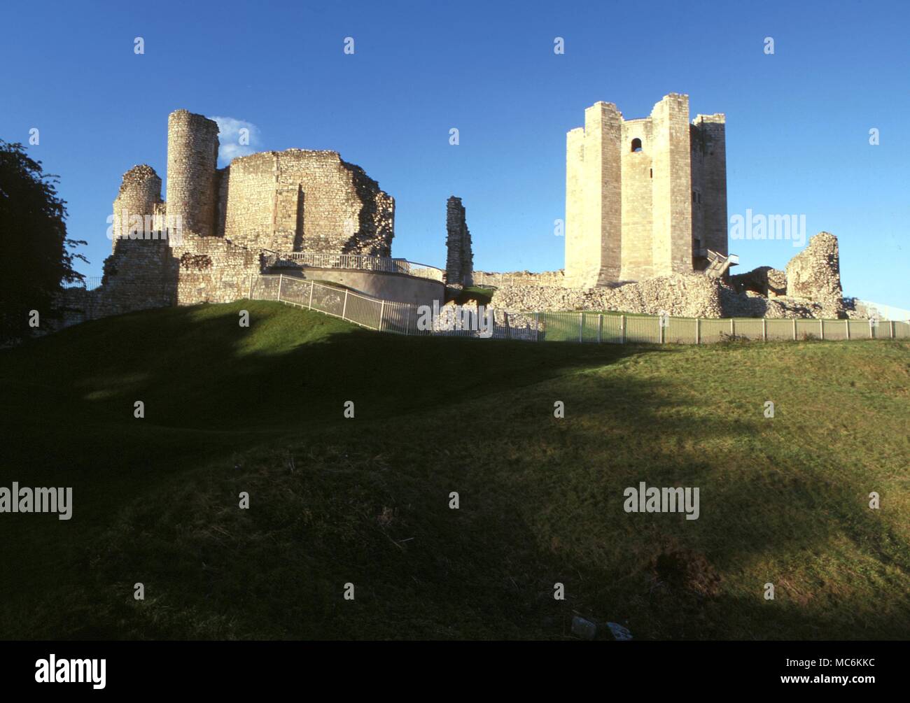 Haunted Places.Conisbrough Castle. The keep of the castle is 90 feet high, with buttresses over 9 feet thick and said to be the oldest and best in the country.Founded by the de Warrennes in 1185 Stock Photo