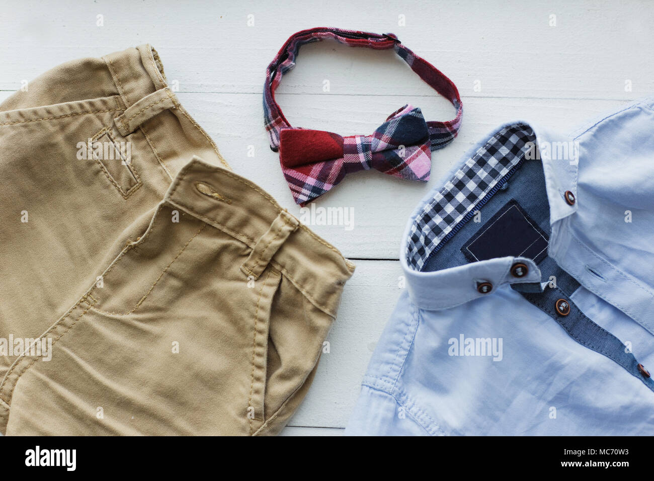 Shop Men's Chinos, Denim, & Casual Pants | Brooks Brothers
