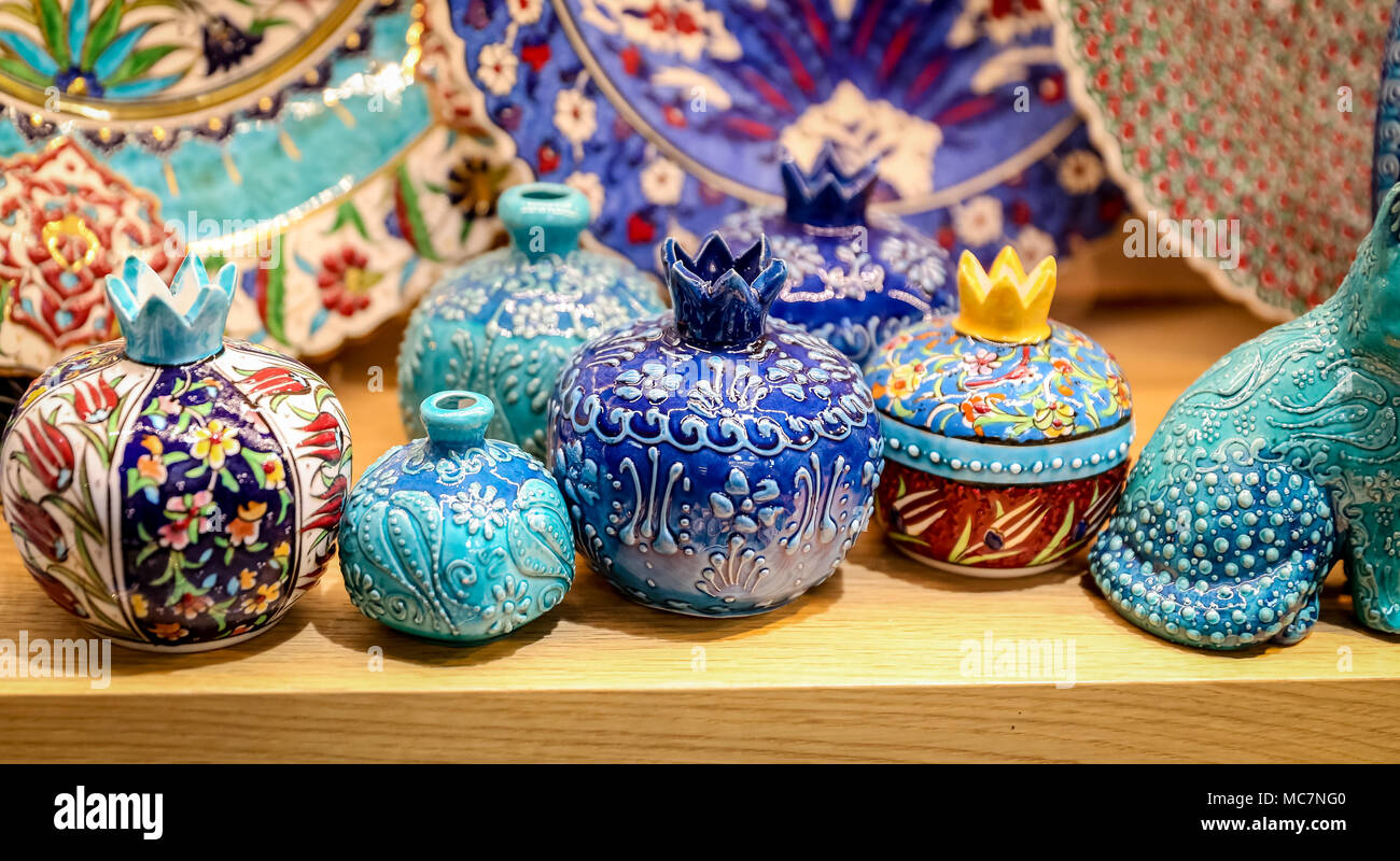Turkish Ceramics in Grand Bazaar, Istanbul City, Turkey Stock Photo - Alamy