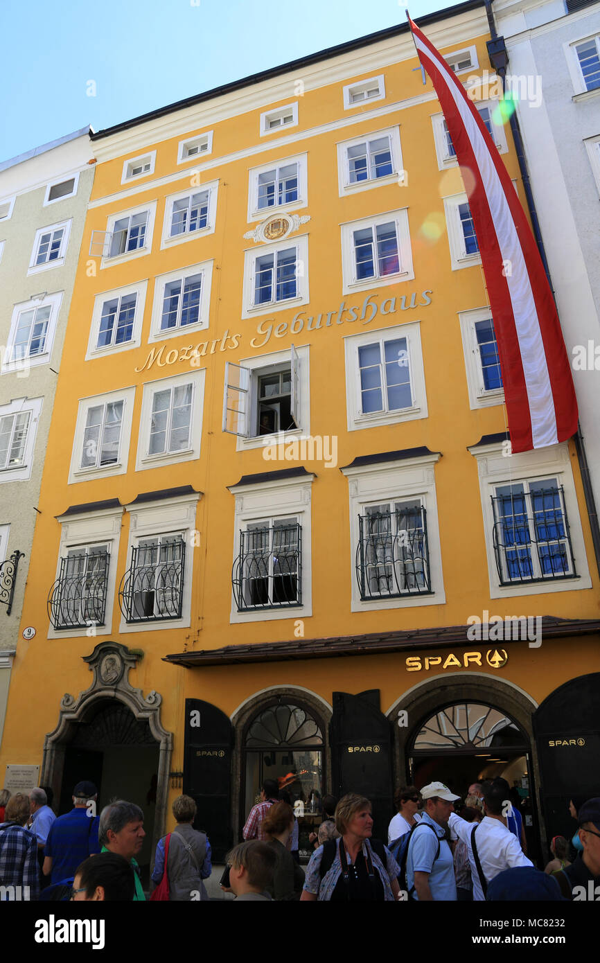 Facade of Mozart's Birthplace in the Altstadt (Old Town) of Salzburg ...