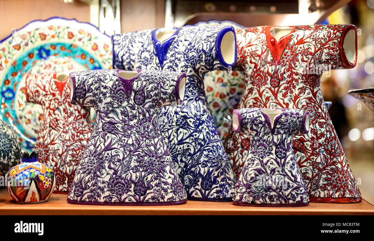 Turkish Ceramics in Grand Bazaar, Istanbul City, Turkey Stock Photo - Alamy