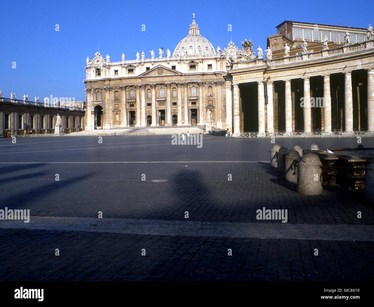 CHRISTIAN St Peter's, Rome, across the great square Stock Photo