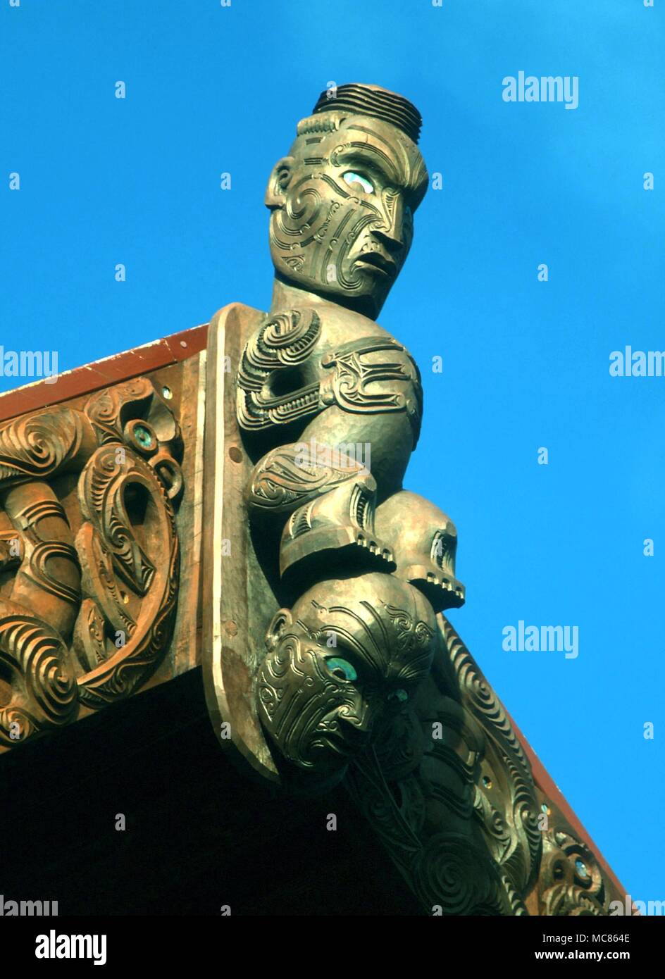 MAORI House guardian at Whakarewarewa, Rotorua Stock Photo Alamy