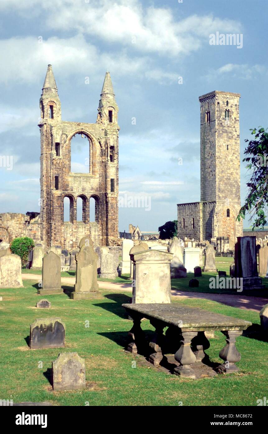 CHRISTIAN St Andrews, ruined medieval cathedral Stock Photo