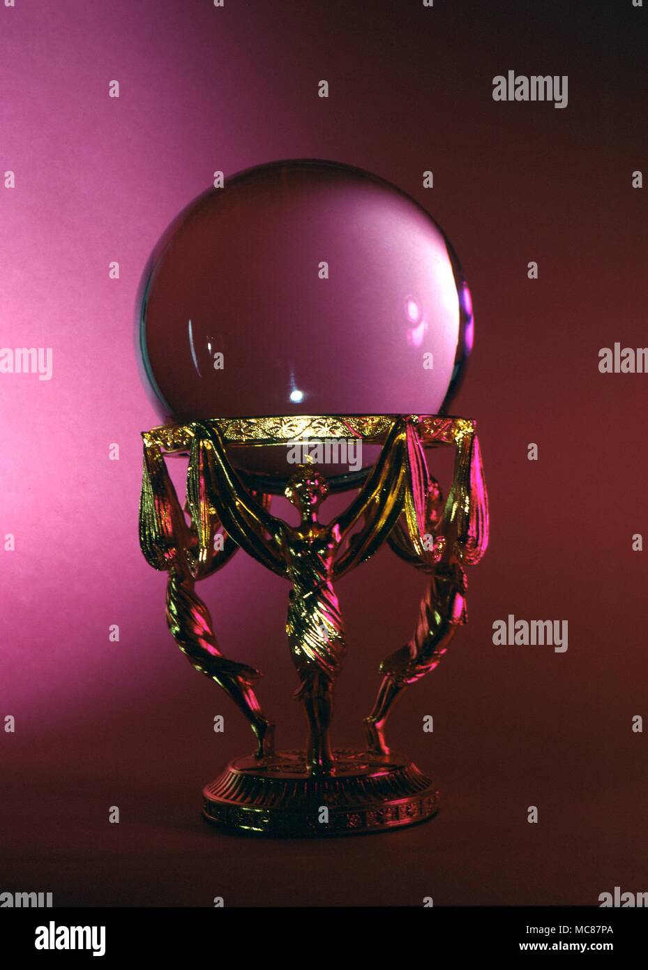 Crystal ball stand hires stock photography and images Alamy