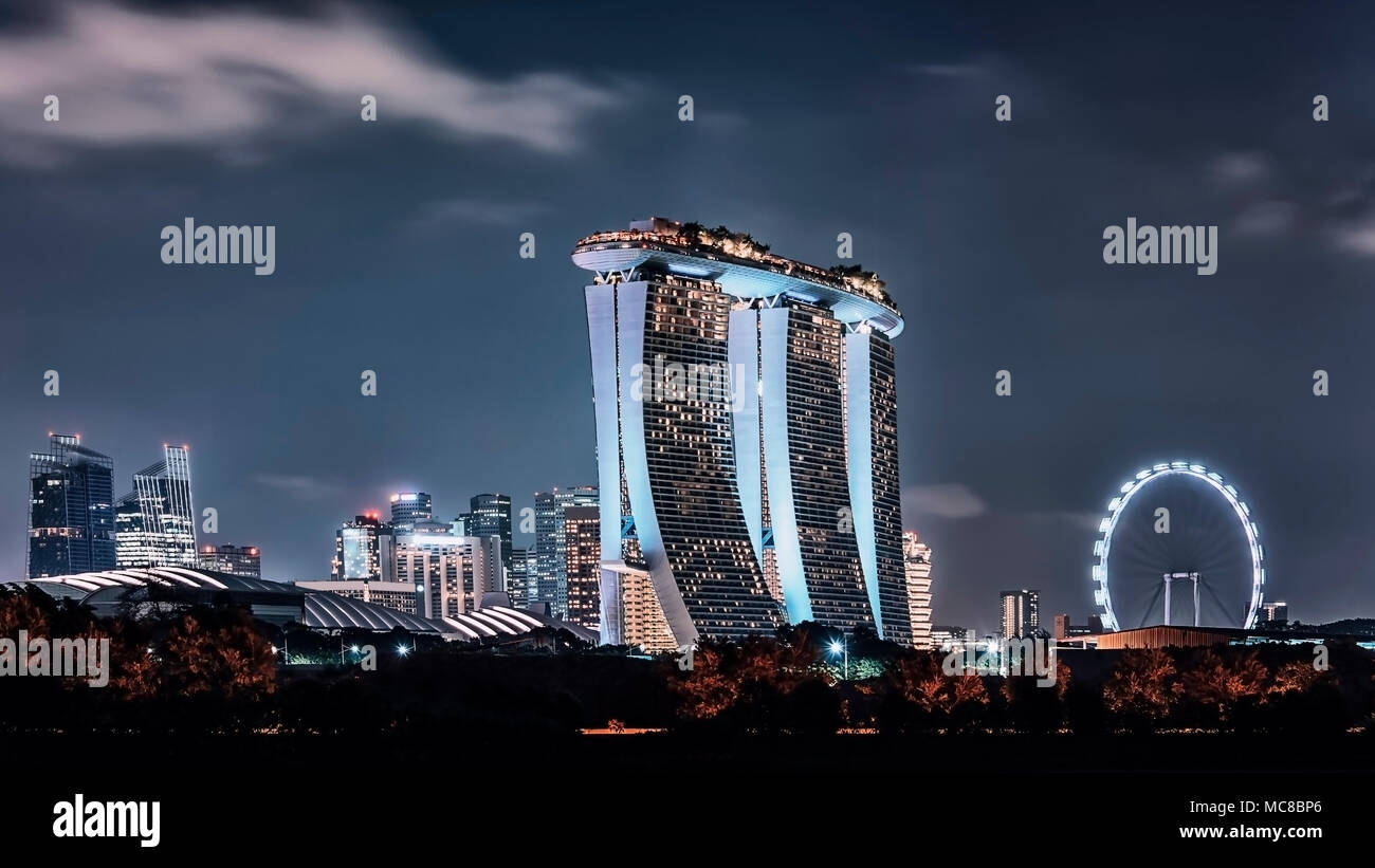 Singapore landmark building hi-res stock photography and images - Alamy