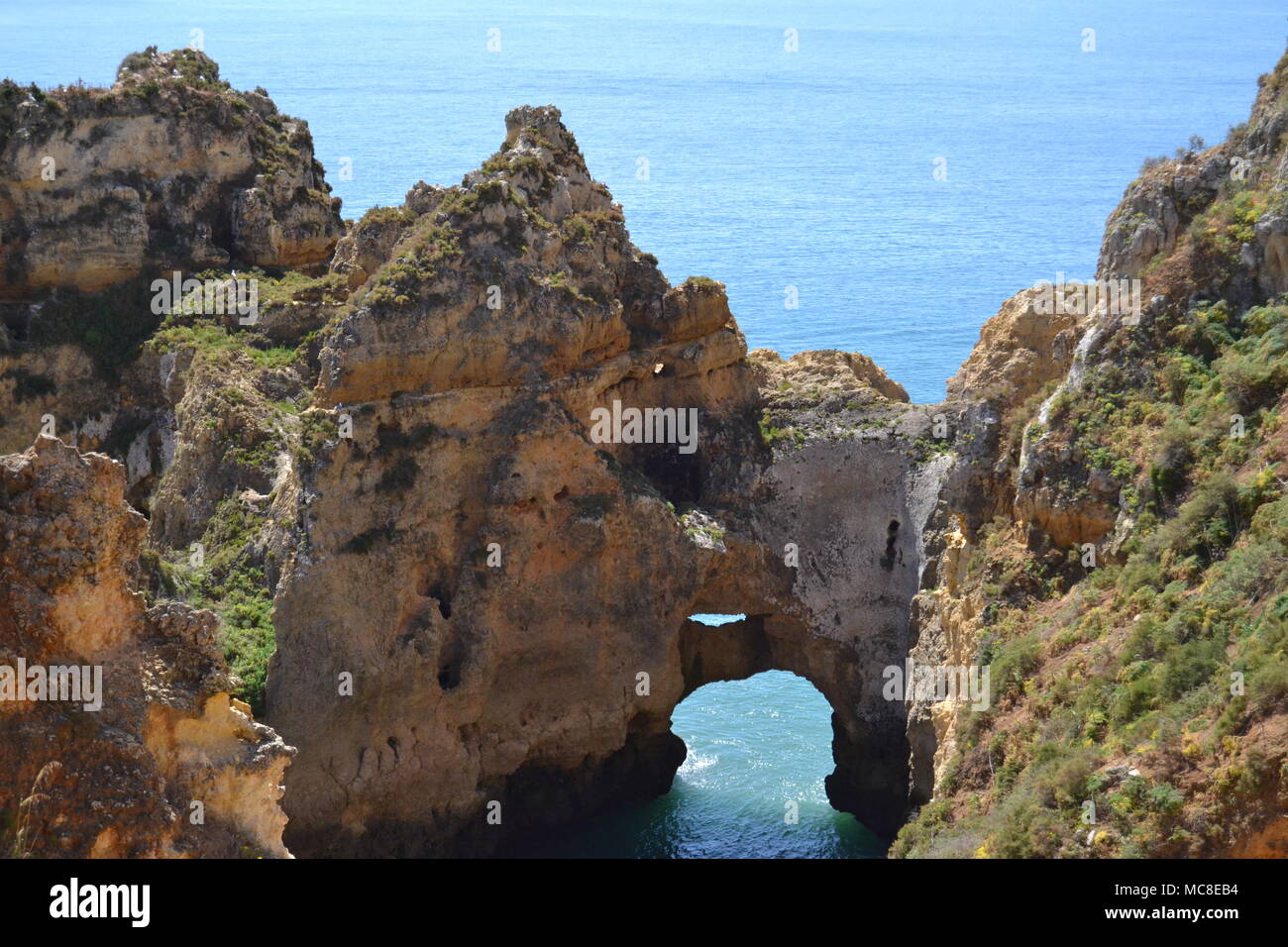 Vistas de la costa atlantica portuguesa en el Algarve Stock Photo