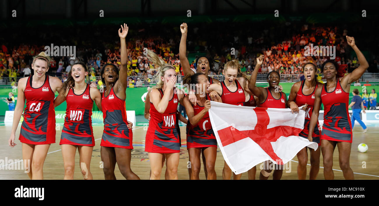 The England netball team celebrate winning gold in the Women's Netball ...