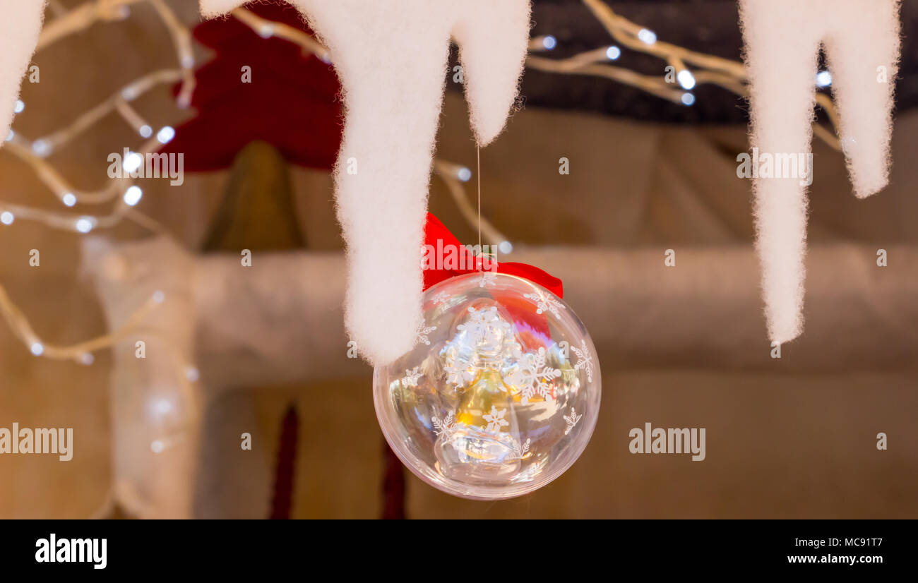 Christmas tree clear glass baubles hi-res stock photography and images ...