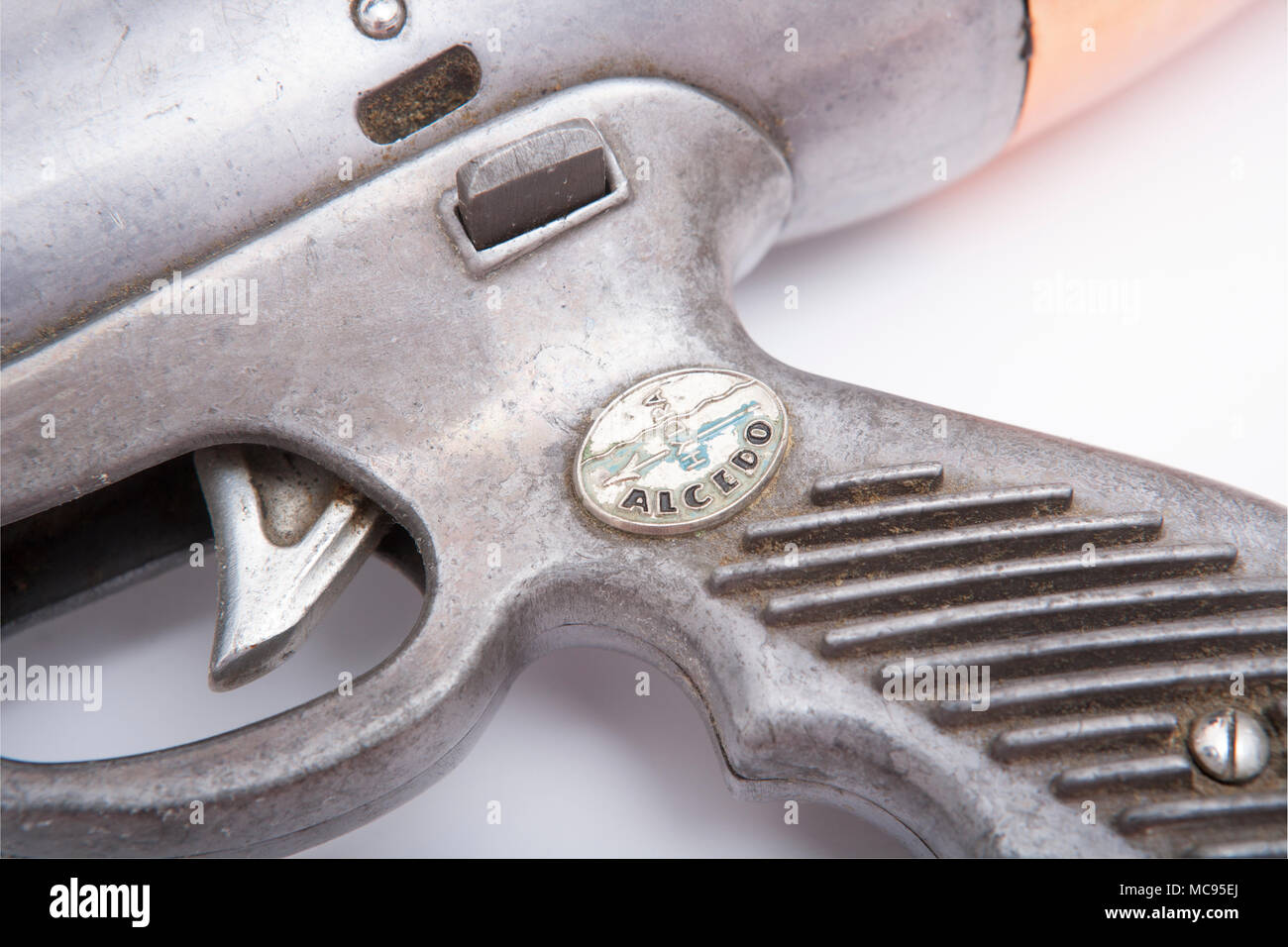 An Italian Alcedo Hydra pneumatic speargun probably made in the 1960s. The  spear tip is missing. Dorset England UK GB Stock Photo - Alamy