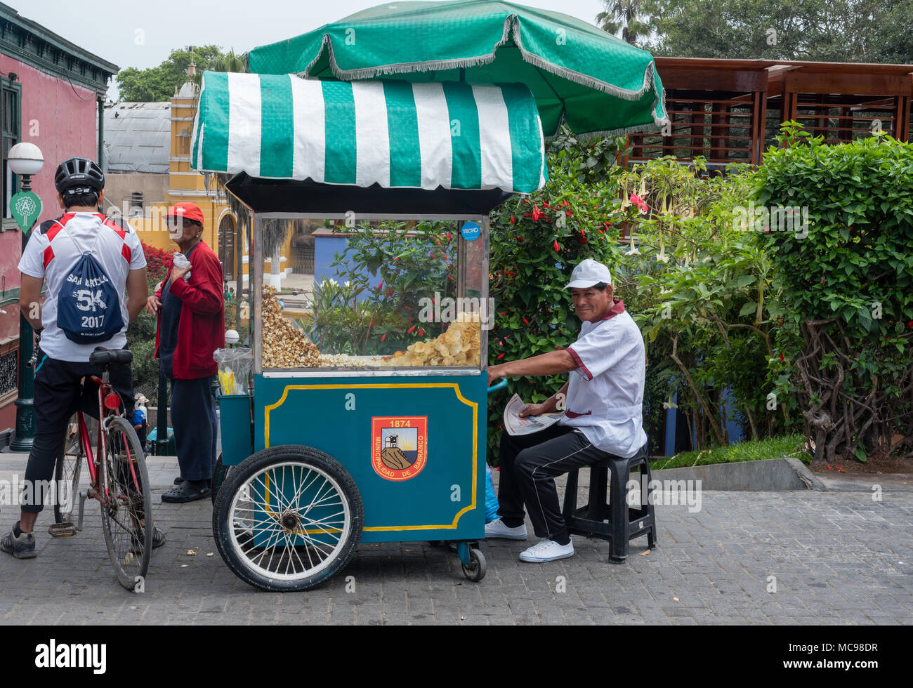 Lima Peru April 13 2018 A Vendor With A Fiid Truck Displays Chips And Popcorn For Sale In The Brranco District Editorial Use Only Stock Photo Alamy