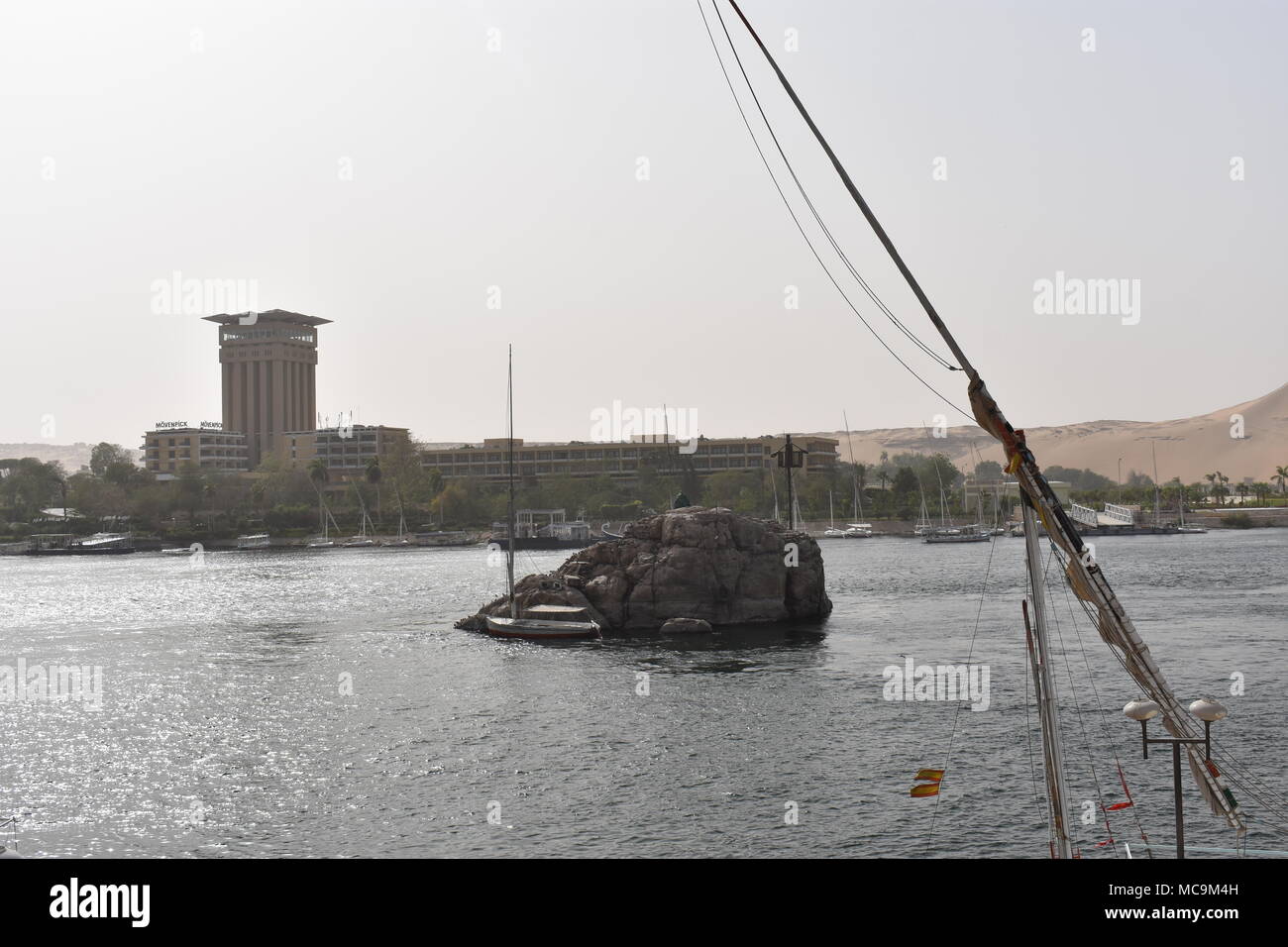 Life Is Like A Camera So Face It With A Smile Stock Photo Alamy