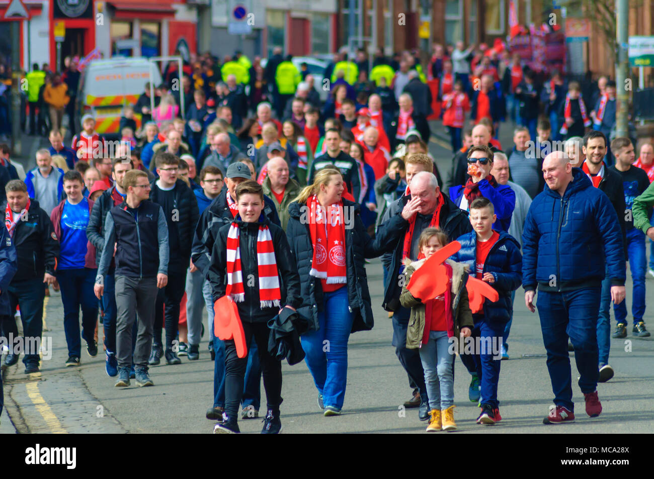 Football fan uk walking hires stock photography and images Alamy