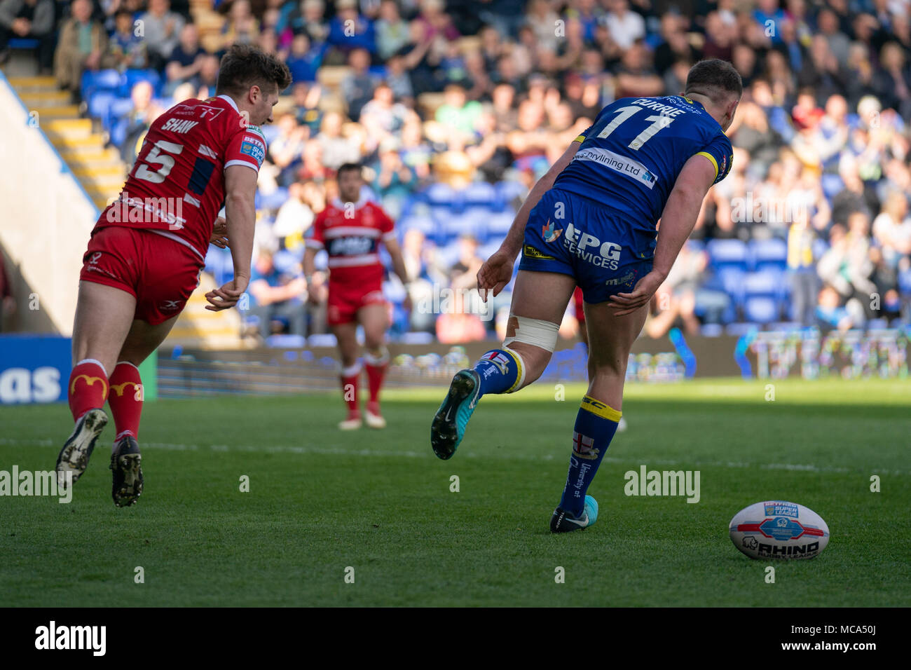 Warrington Wolves's Ben Currie scores his sides third try  14th April 2018 , The Halliwell Jones Stadium Mike Gregory Way, Warrington, WA2 7NE, England;  Betfred Super League rugby, Round 11, Warrington Wolves v Hull Kingston Rovers Stock Photo