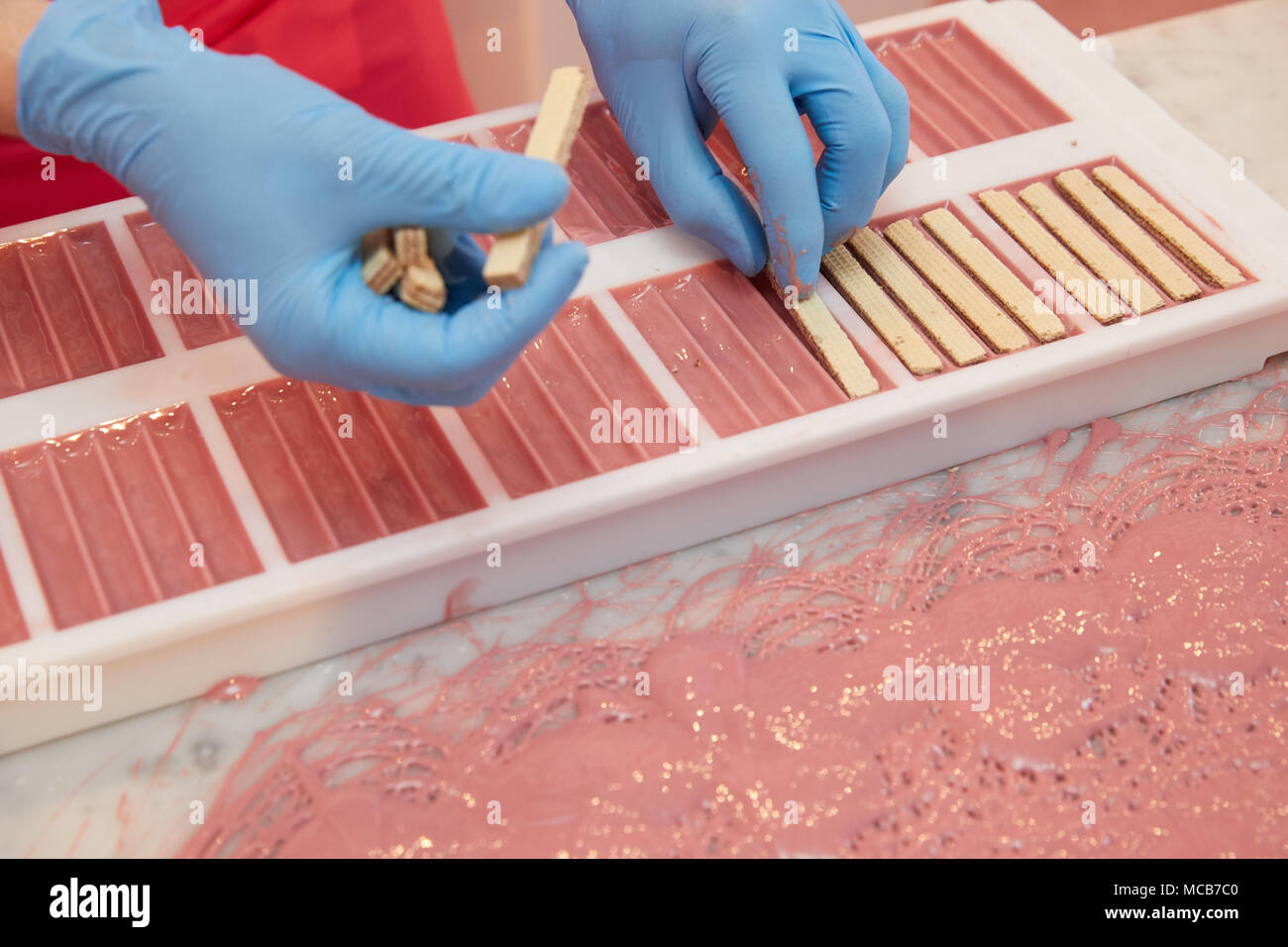 10 April 2018, Germany, Hamburg Chocolatier Kai Zieginger demonstrates